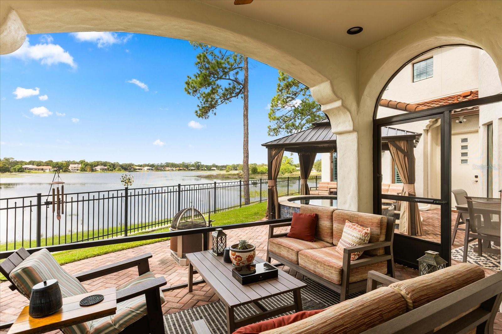 ISLAND CLUB - Residential