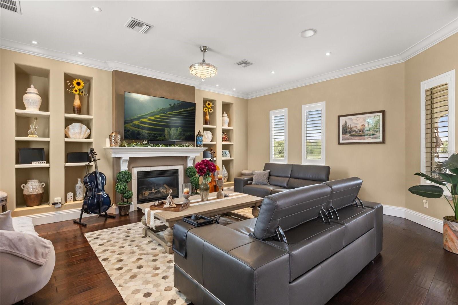 ISLAND CLUB - Residential