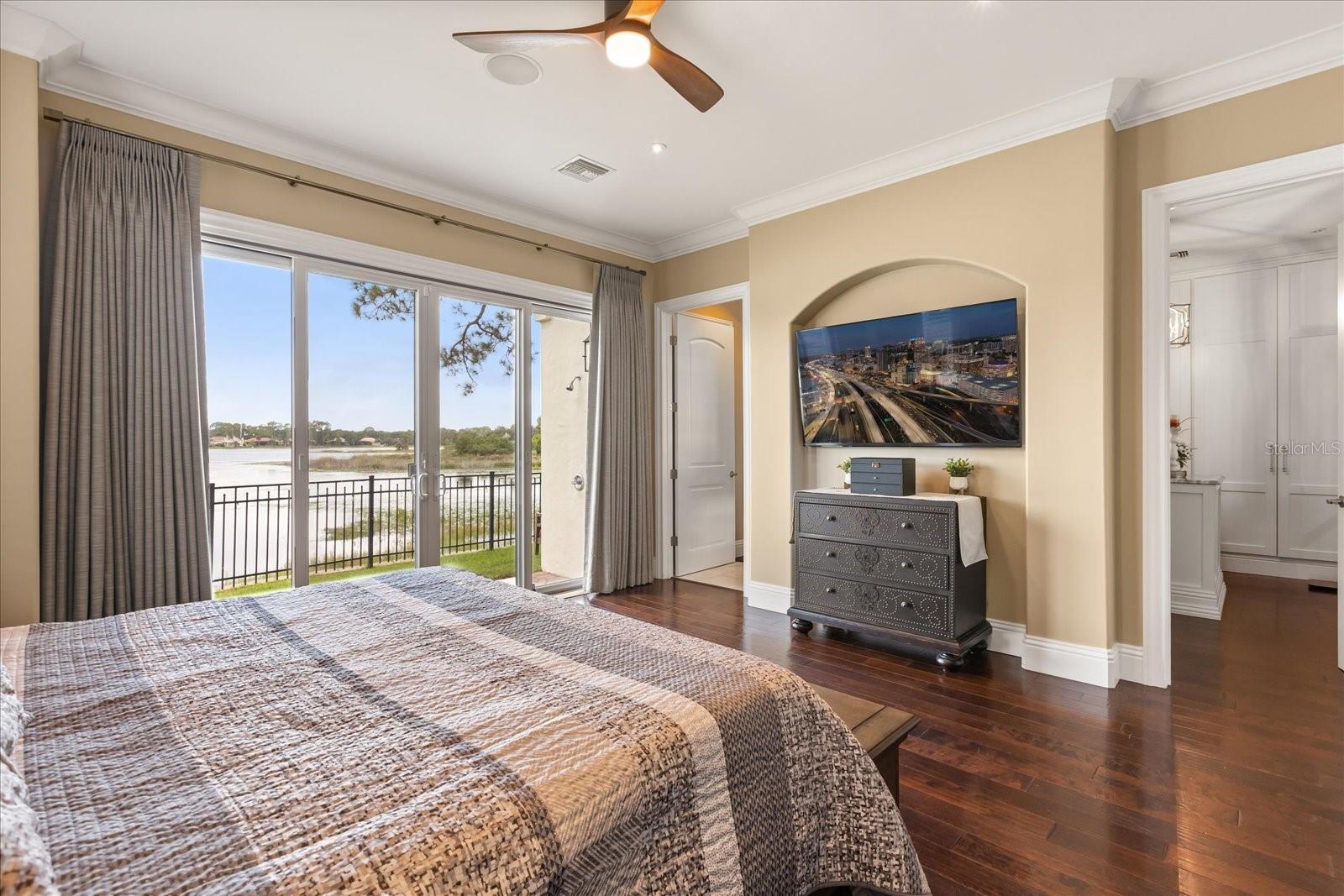 ISLAND CLUB - Residential