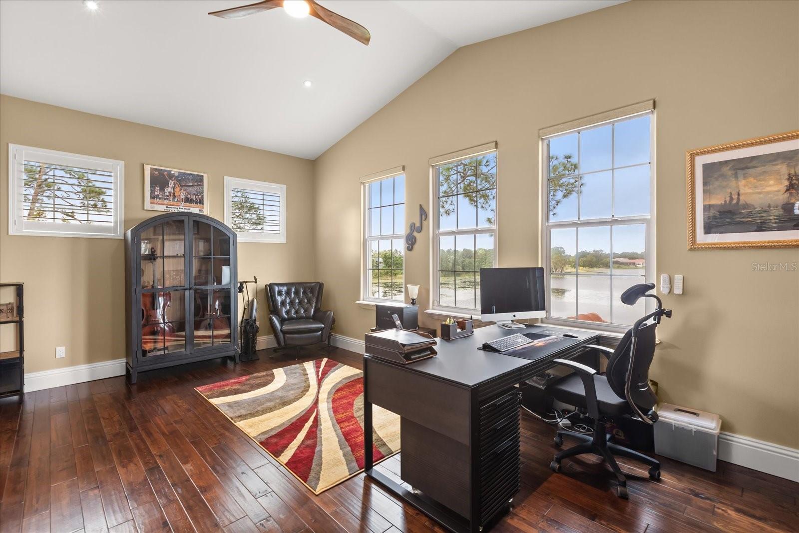 ISLAND CLUB - Residential