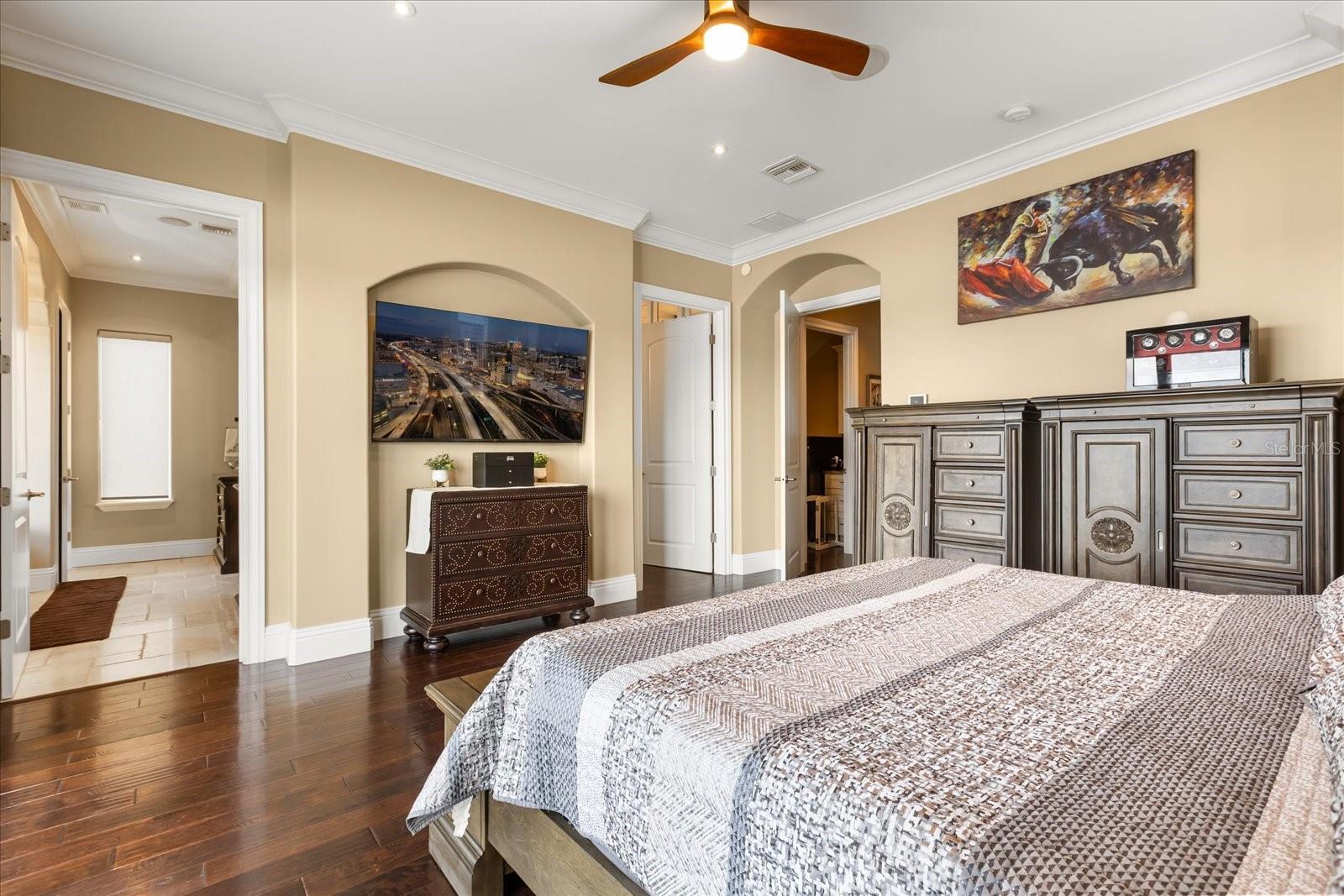 ISLAND CLUB - Residential