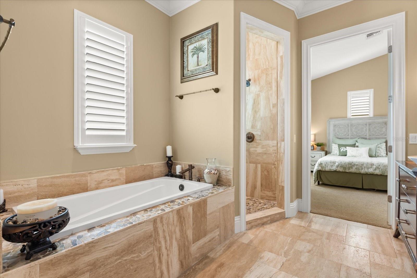 ISLAND CLUB - Residential