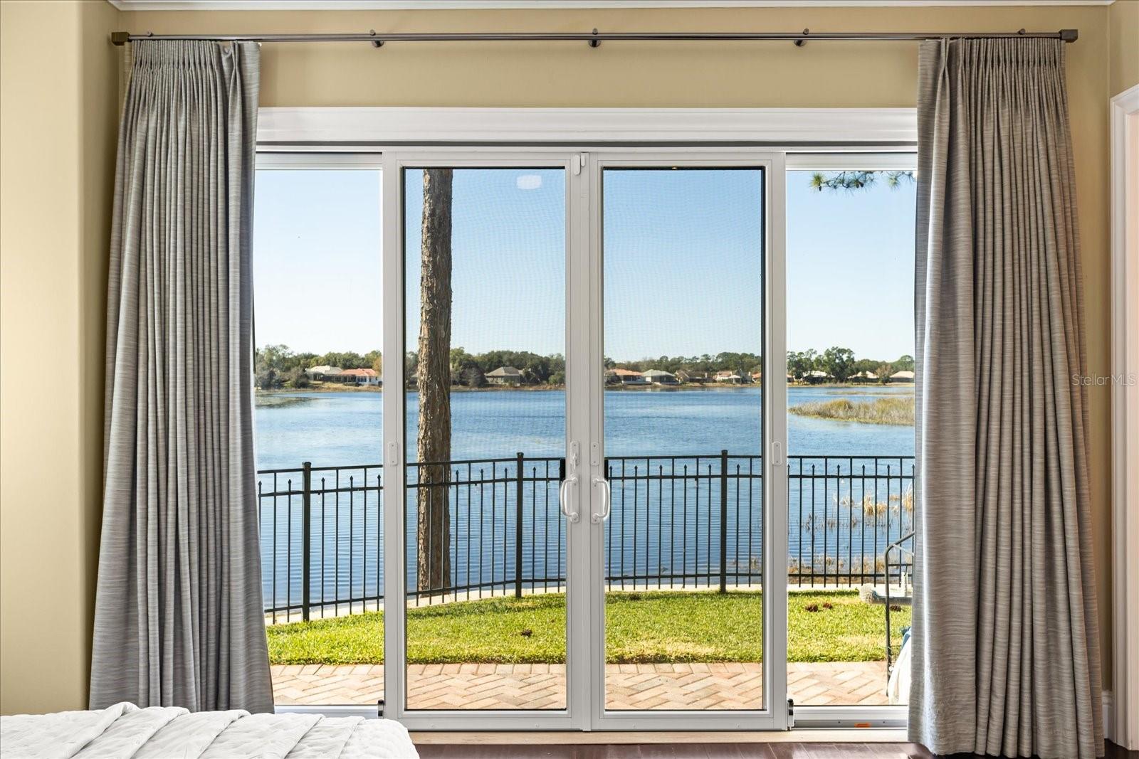 ISLAND CLUB - Residential