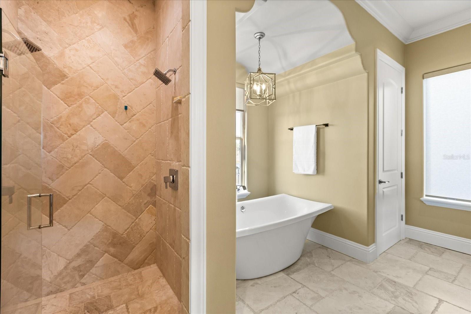 ISLAND CLUB - Residential