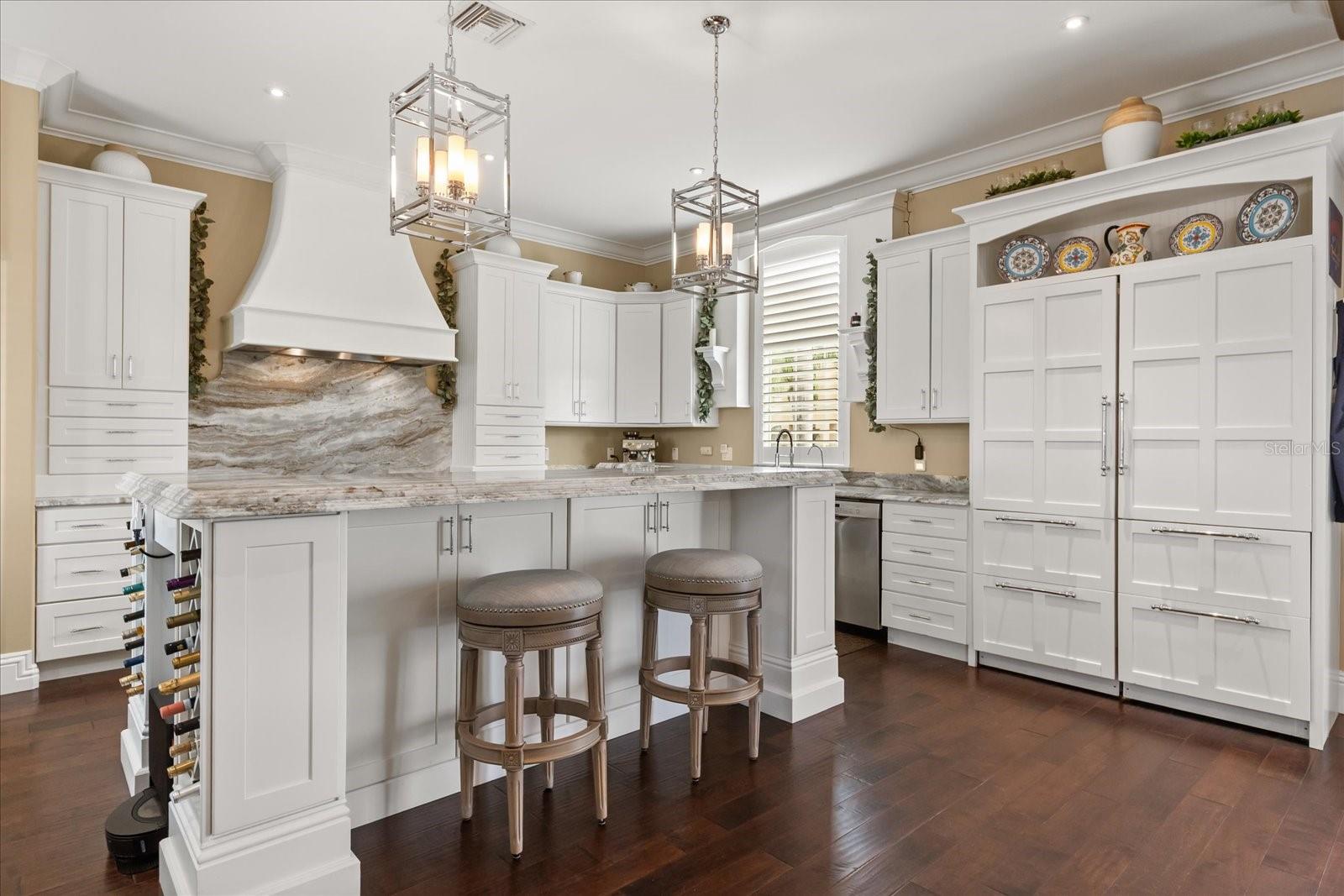 ISLAND CLUB - Residential