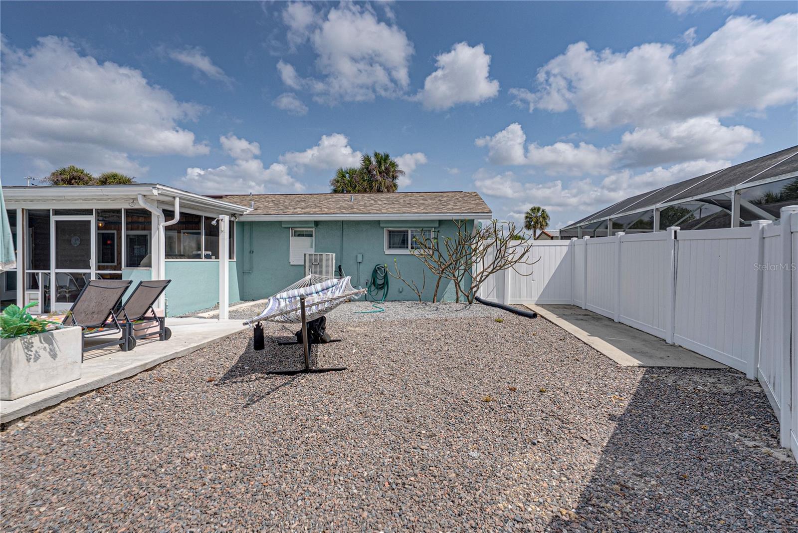 APOLLO BEACH UNIT 08 A RESUBDI - Residential