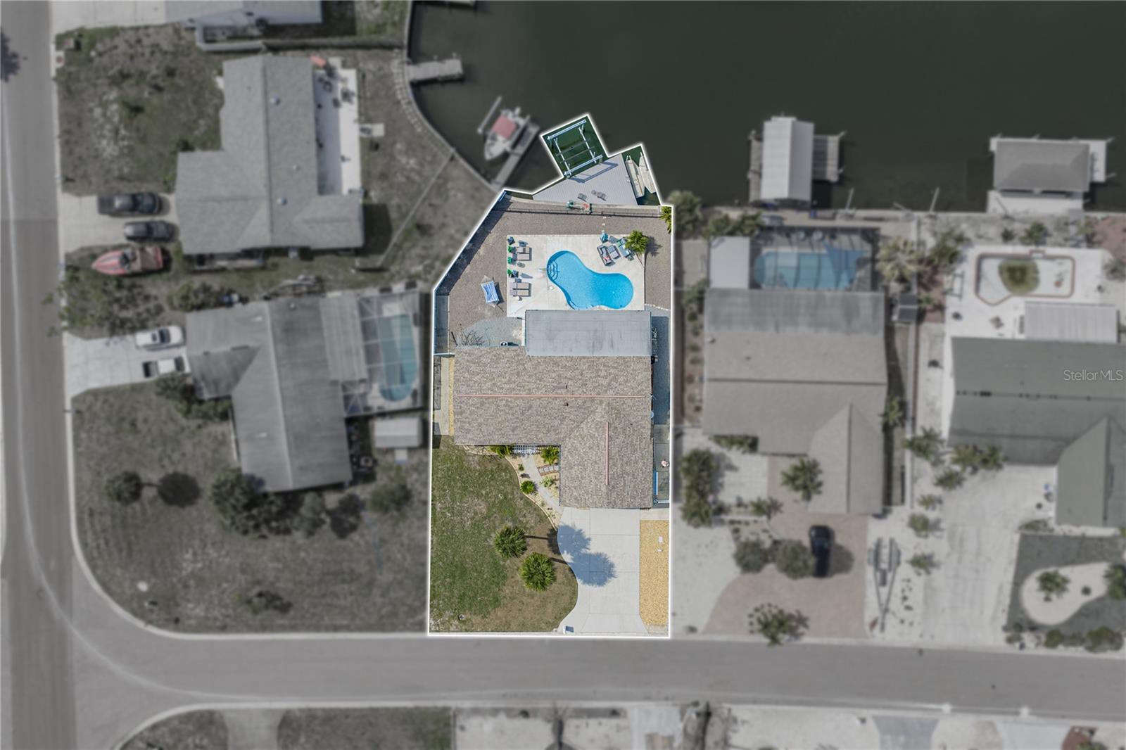 APOLLO BEACH UNIT 08 A RESUBDI - Residential