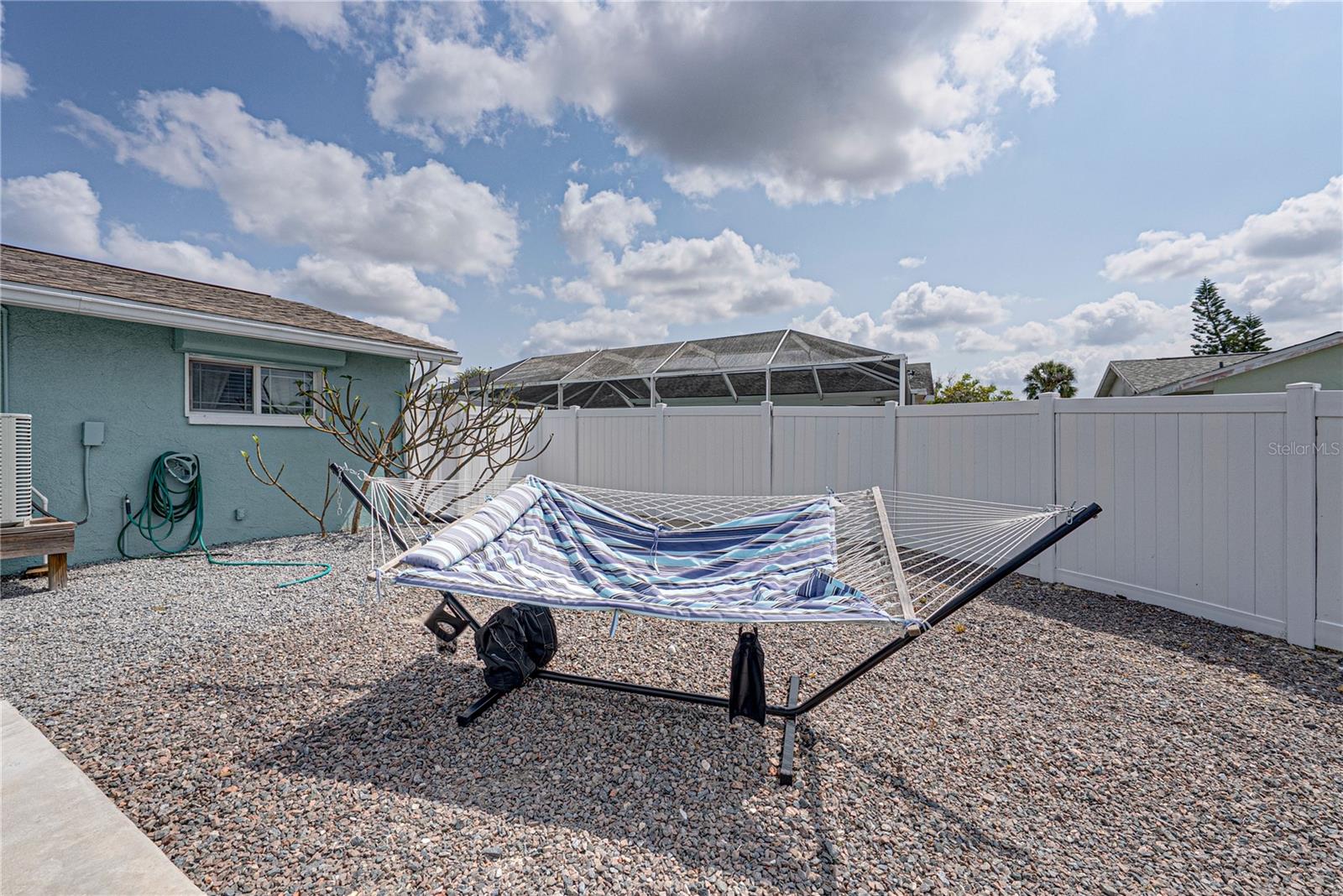 APOLLO BEACH UNIT 08 A RESUBDI - Residential