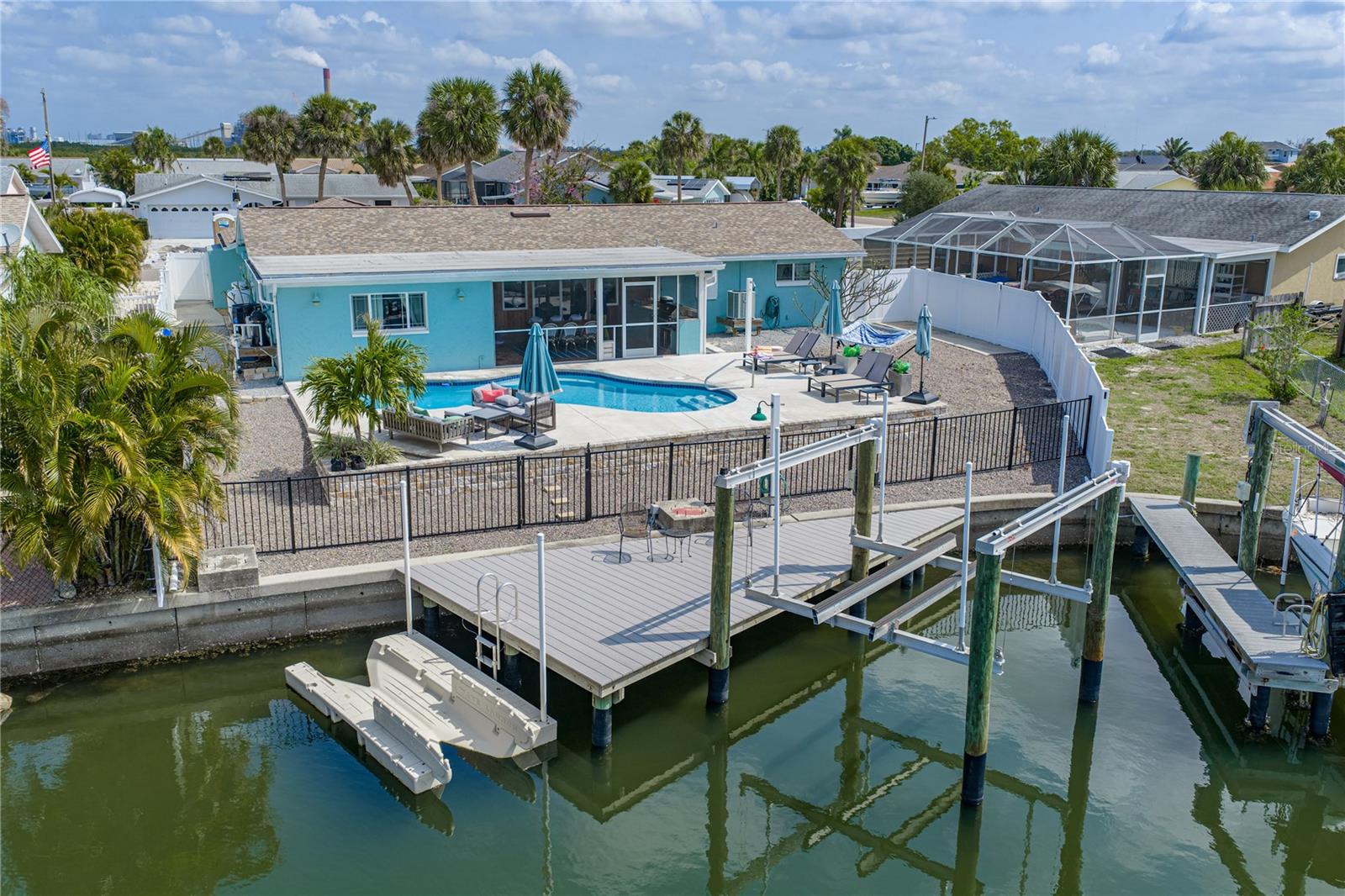 APOLLO BEACH UNIT 08 A RESUBDI - Residential