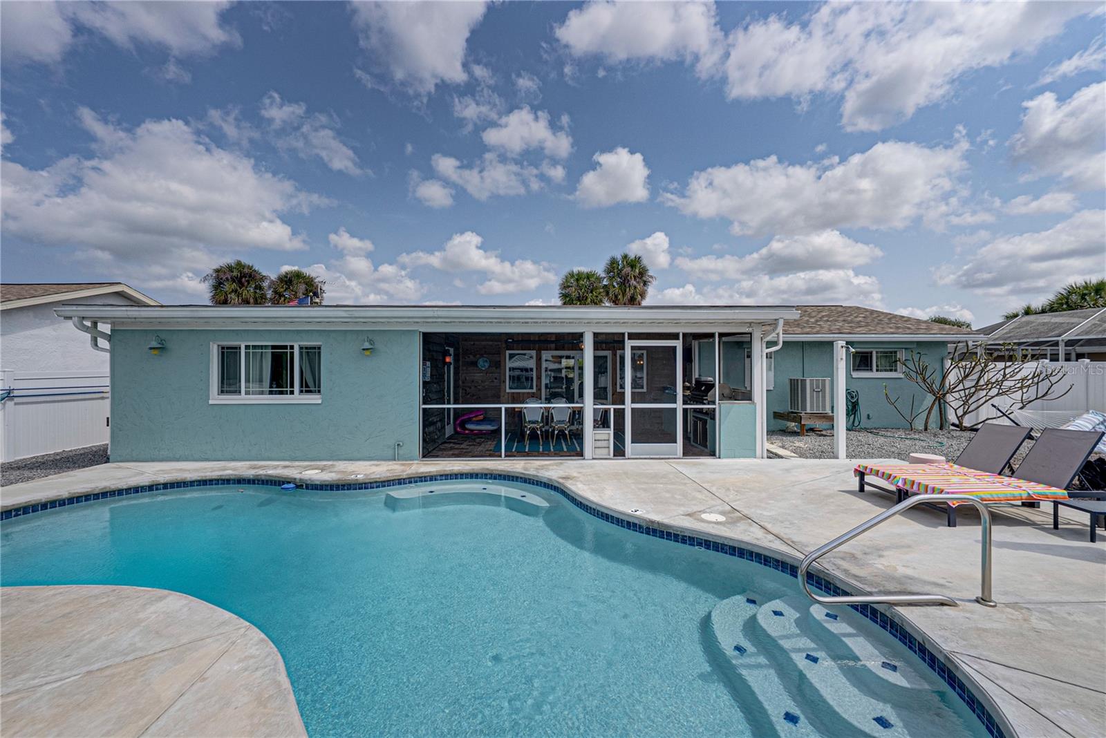 APOLLO BEACH UNIT 08 A RESUBDI - Residential