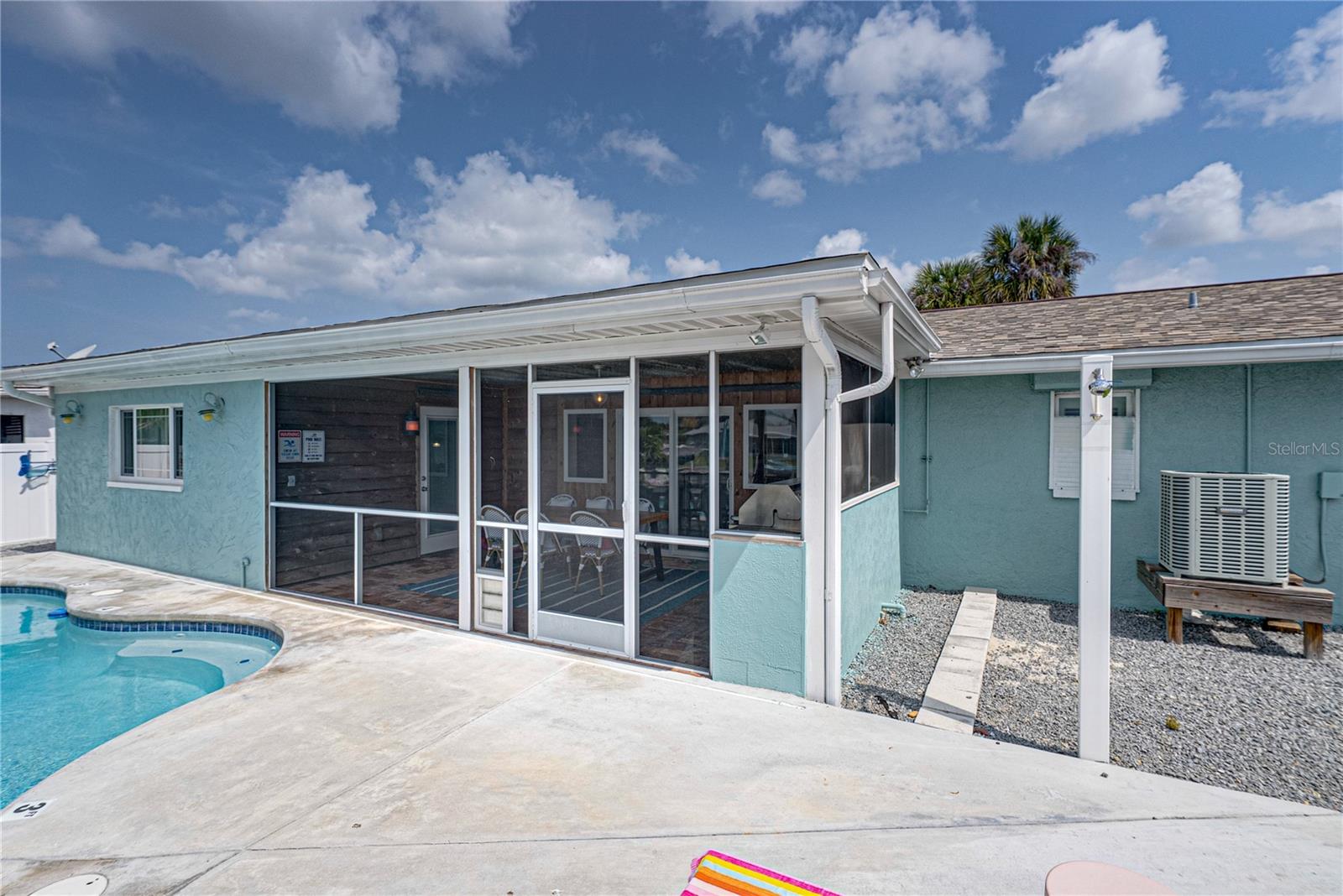 APOLLO BEACH UNIT 08 A RESUBDI - Residential