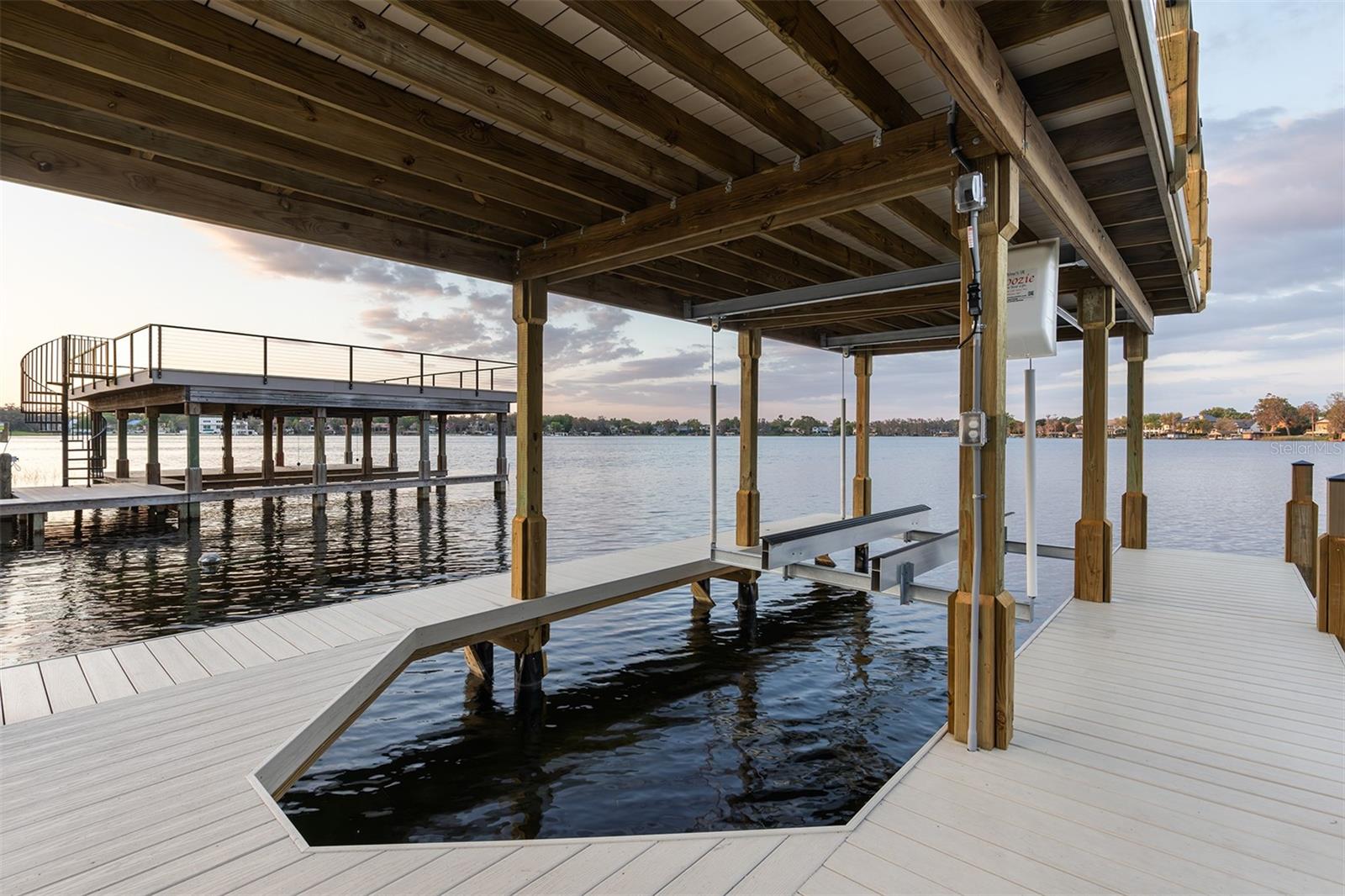 ALADAR ON LAKE BUTLER - Residential