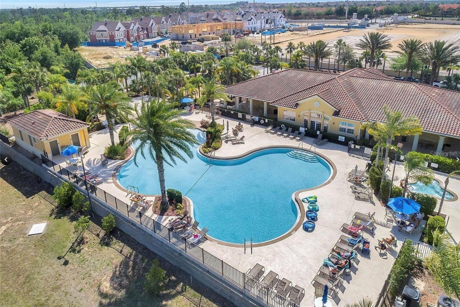 OAKWATER CONDO PH 15-19 - Residential