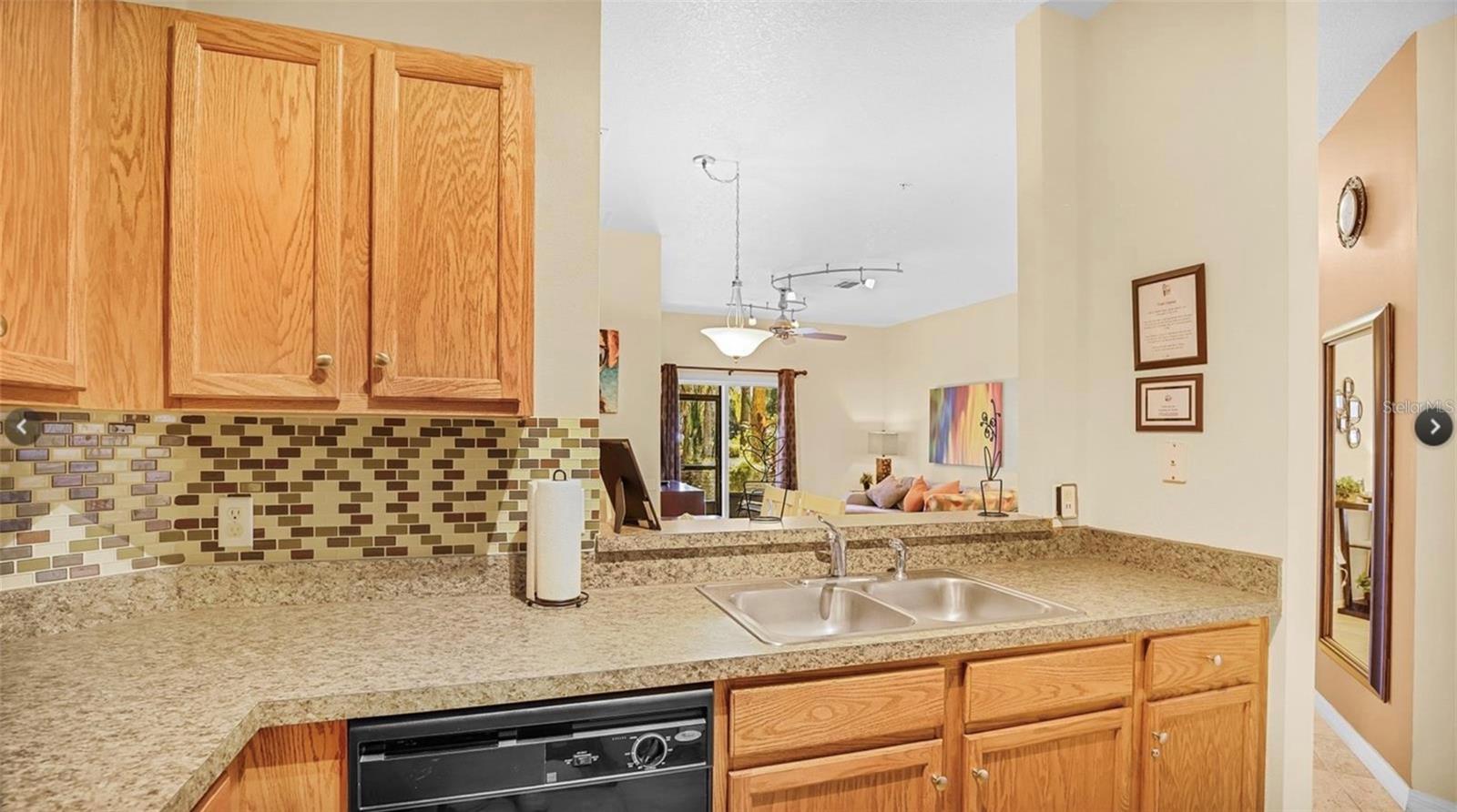 OAKWATER CONDO PH 15-19 - Residential