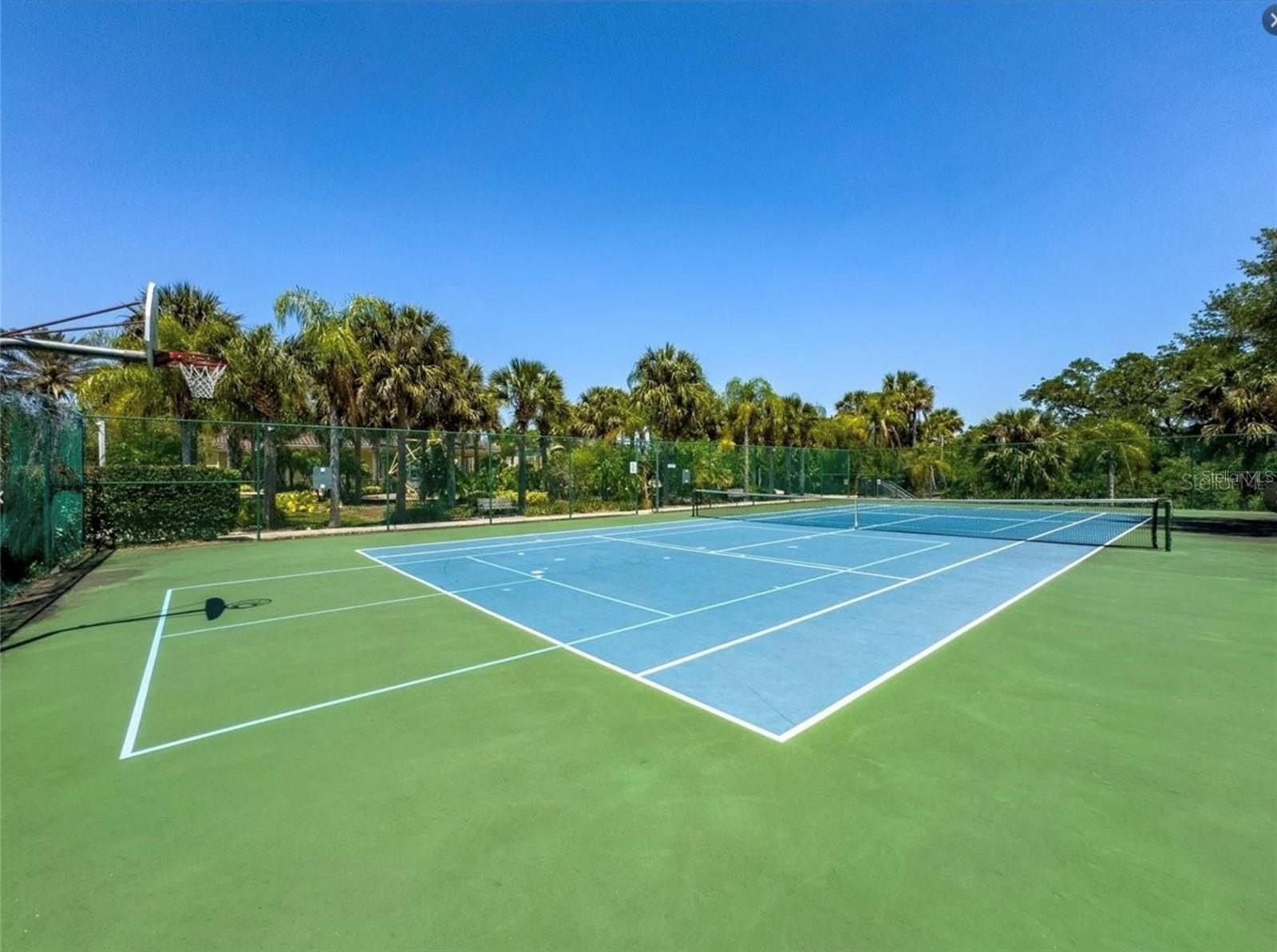 OAKWATER CONDO PH 15-19 - Residential