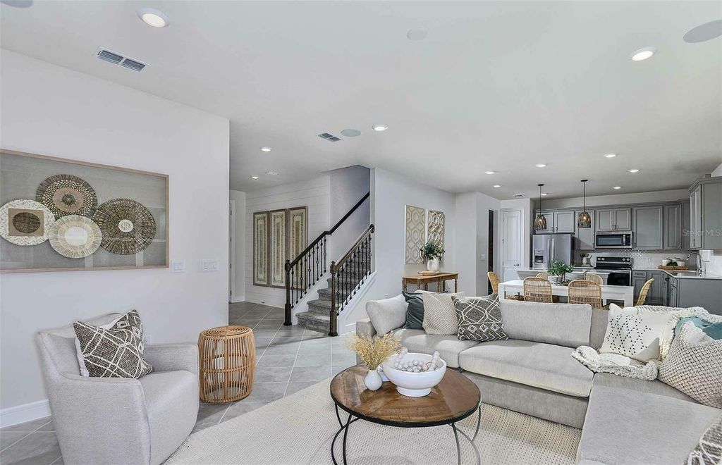 Photo of 9754 Redwood Heights Loop, Thonotosassa, FL 33592 (MLS # TB8373575)