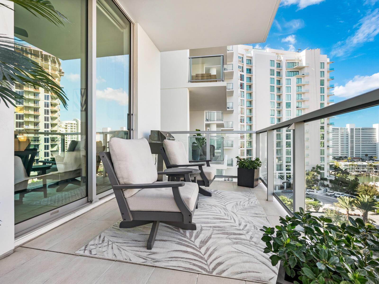 BAYSO SARASOTA - Residential