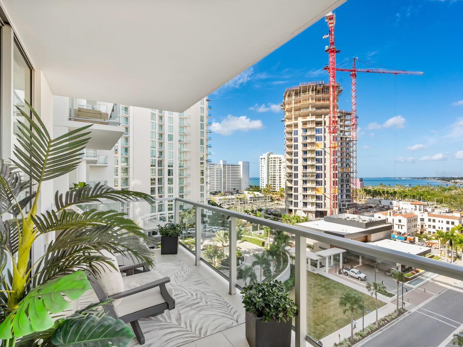 BAYSO SARASOTA - Residential