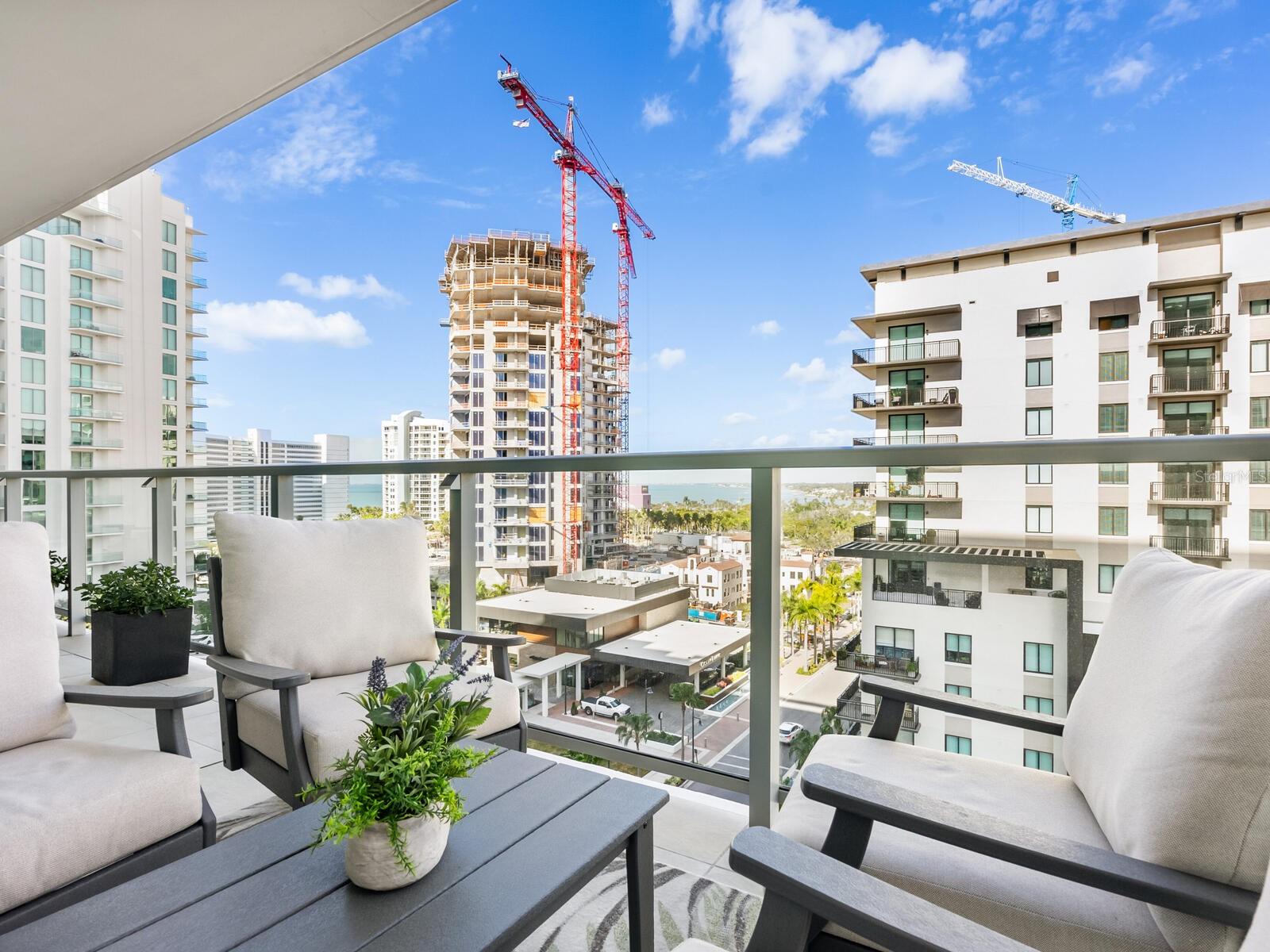 BAYSO SARASOTA - Residential