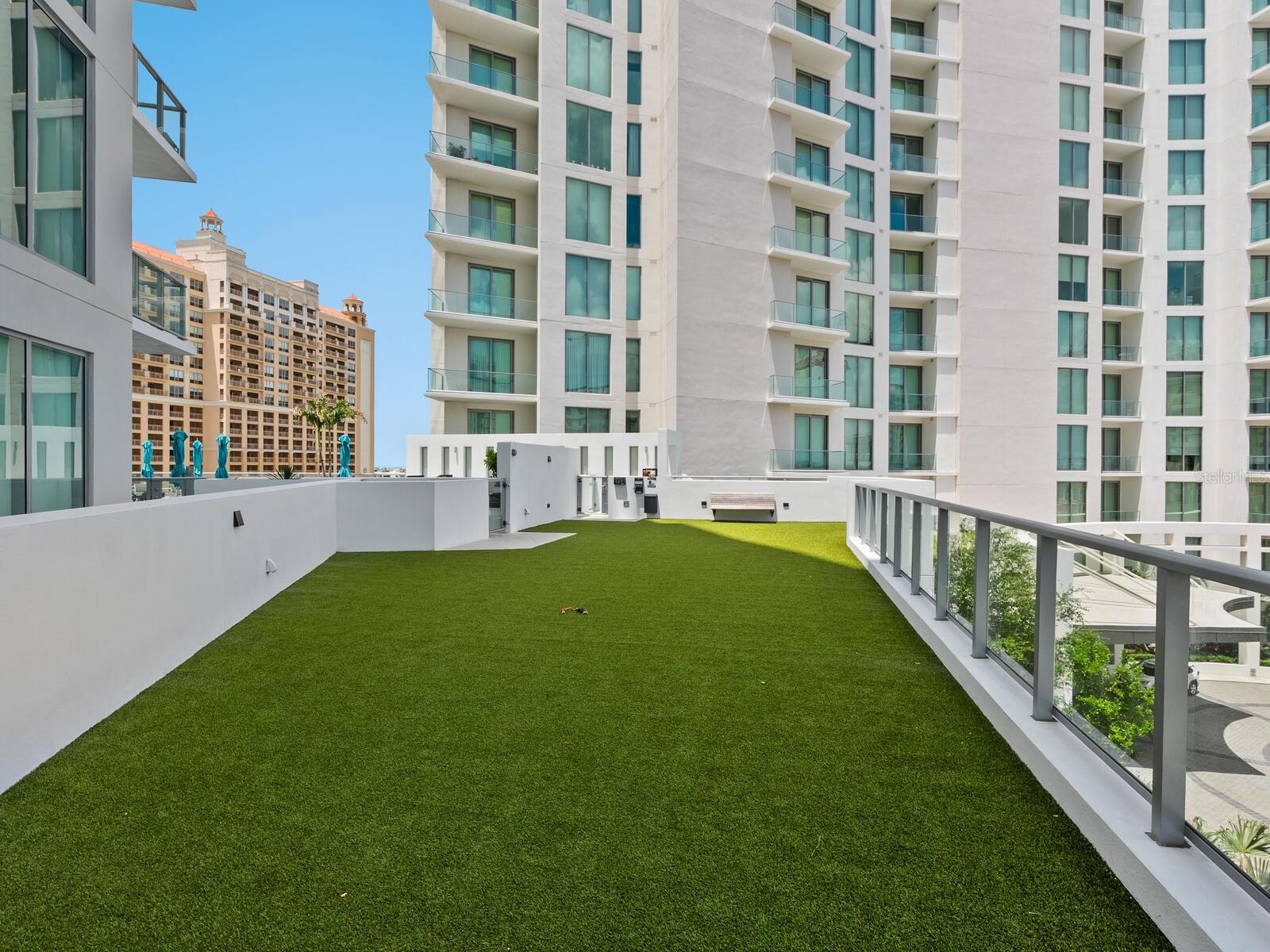 BAYSO SARASOTA - Residential