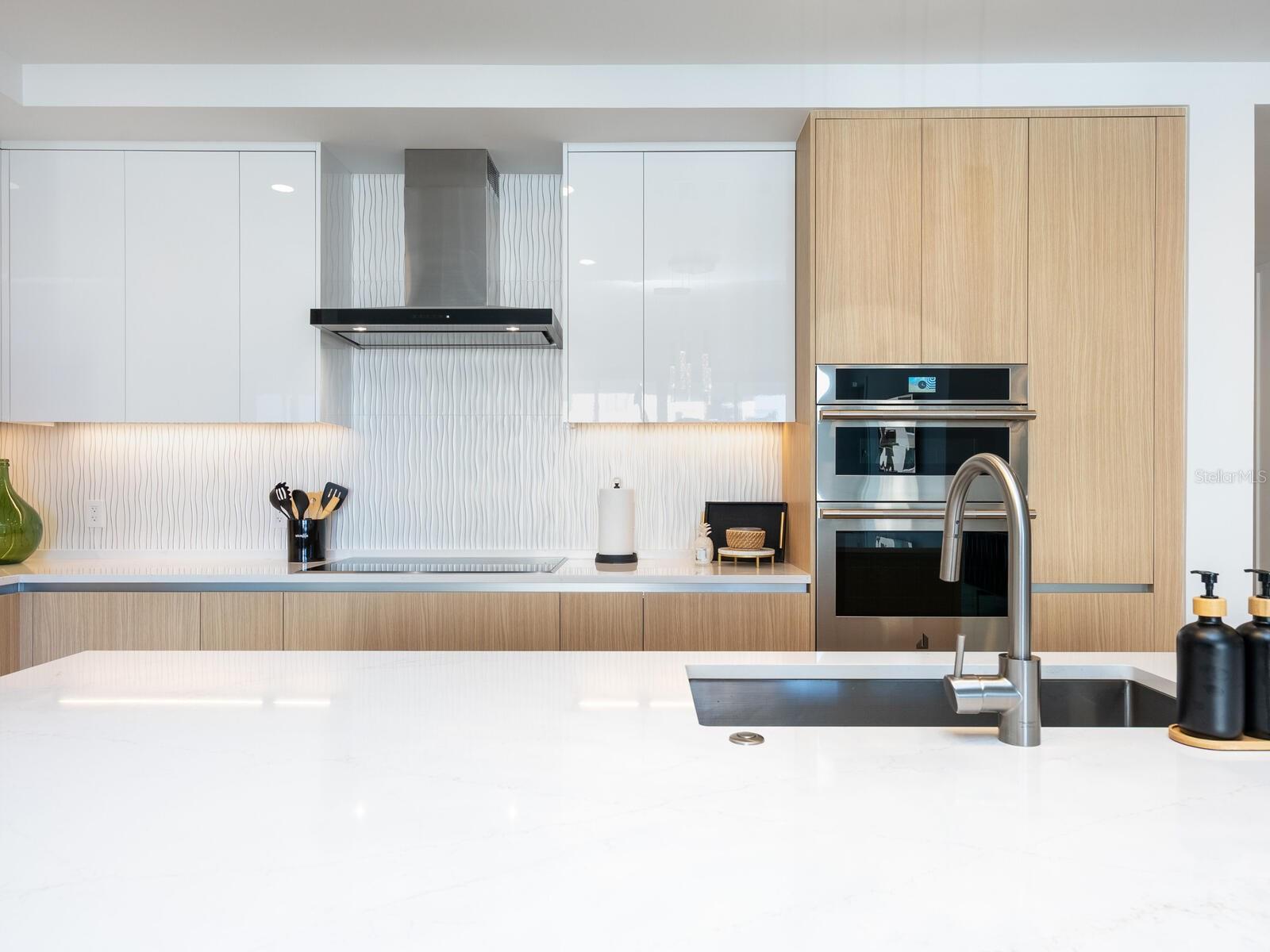 BAYSO SARASOTA - Residential