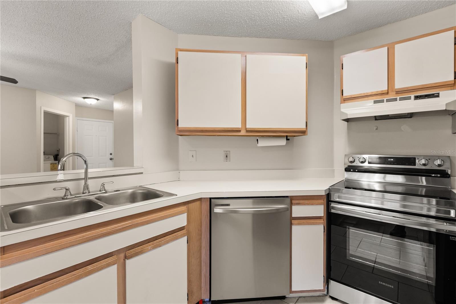 REGENCY PARK AT LAKE MARY A CONDO - Residential