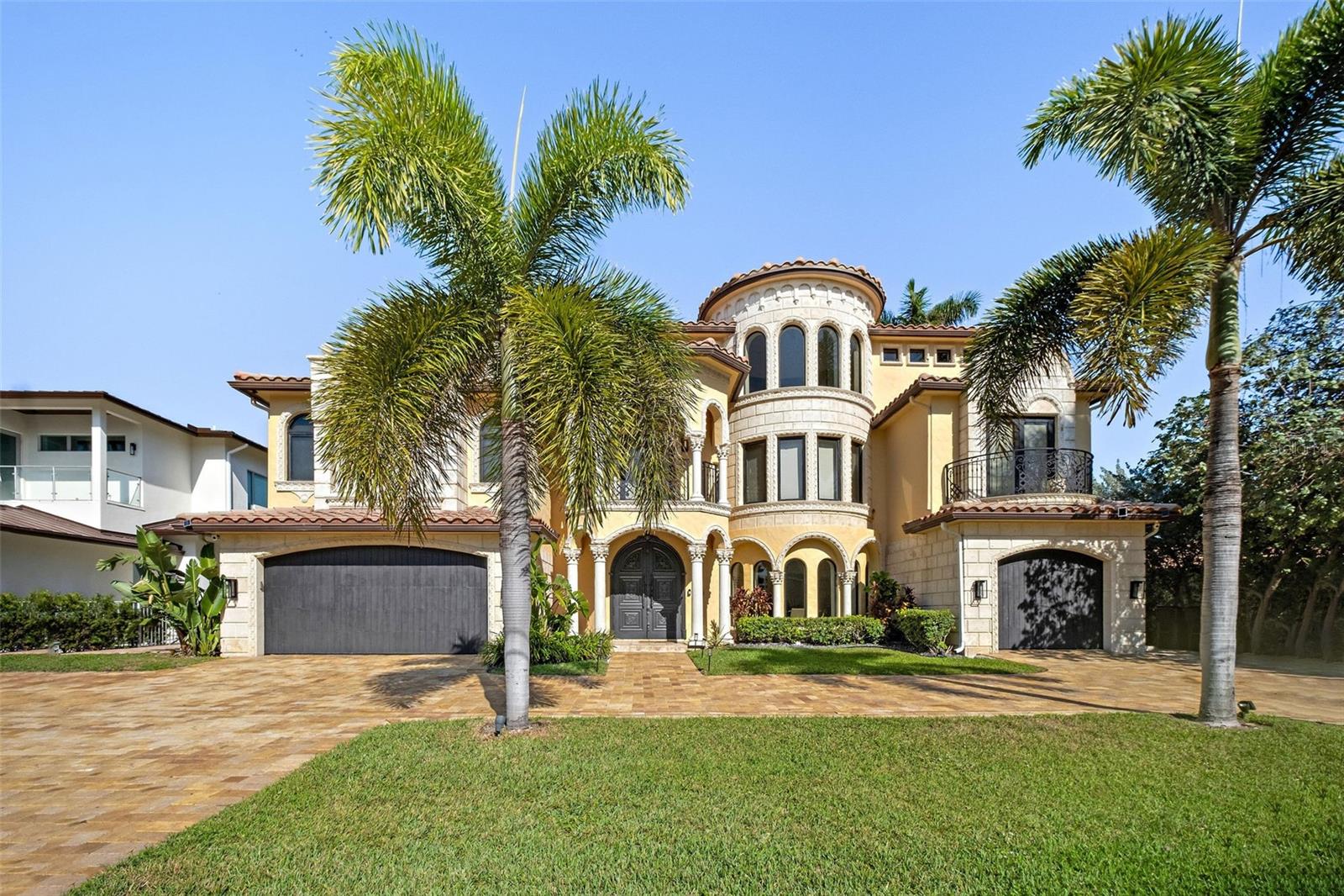 1011 RHODES VILLA AVENUE