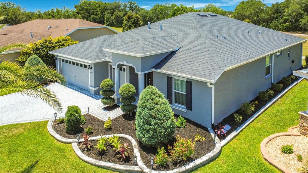 Photo of 4240 James River Circle, Leesburg, FL 34748 (MLS # G5112758)