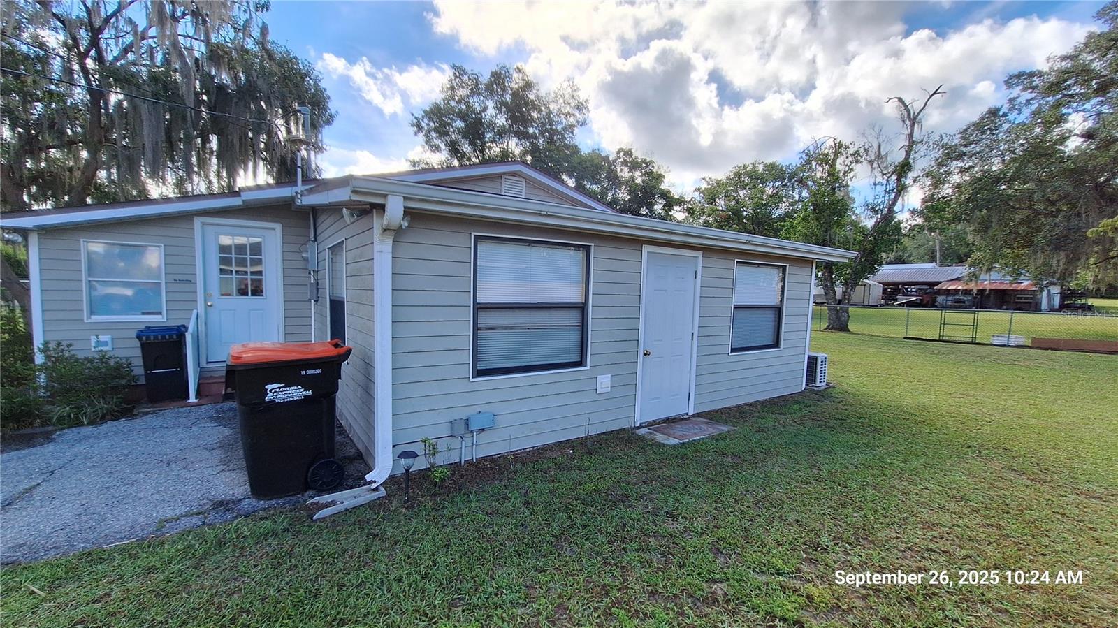 TOWN BELLEVIEW - Residential