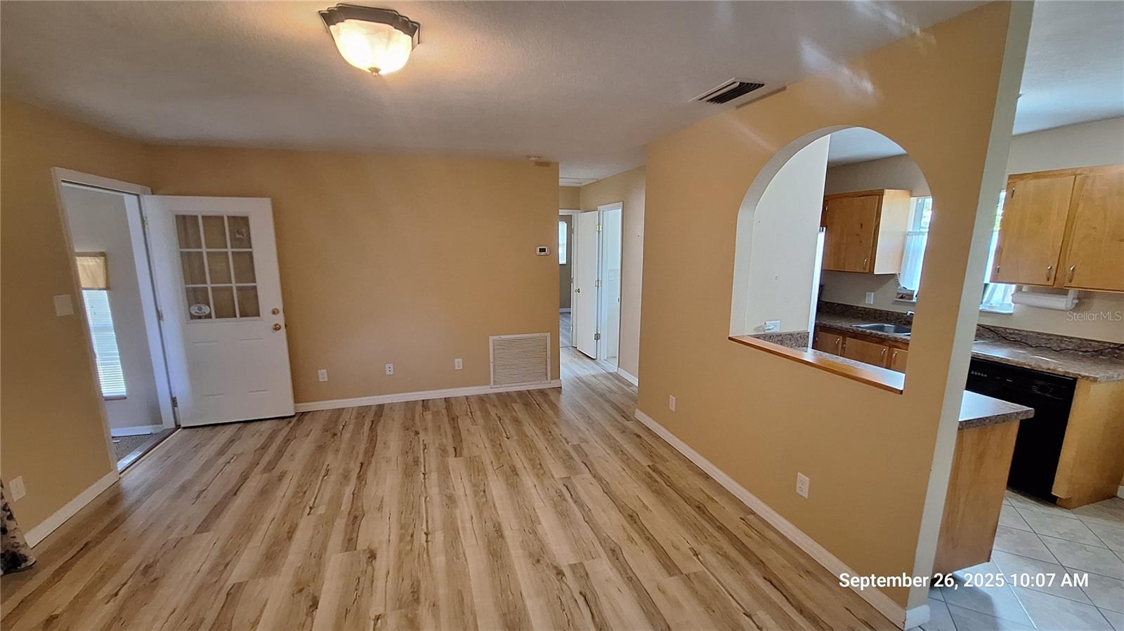 TOWN BELLEVIEW - Residential