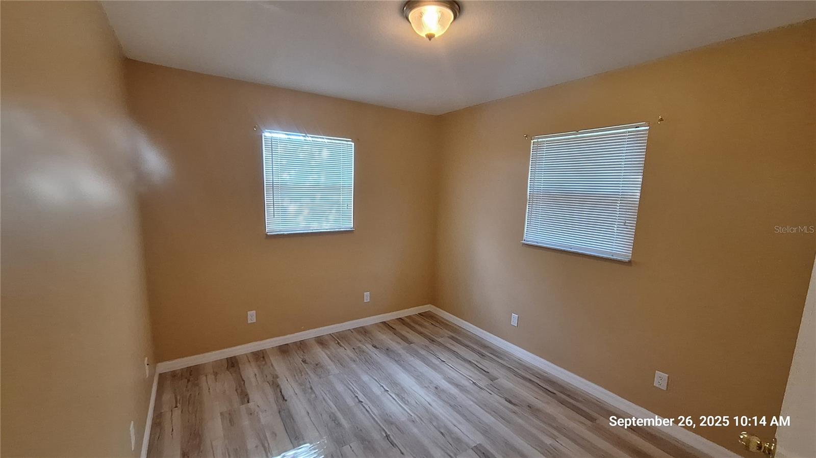 TOWN BELLEVIEW - Residential