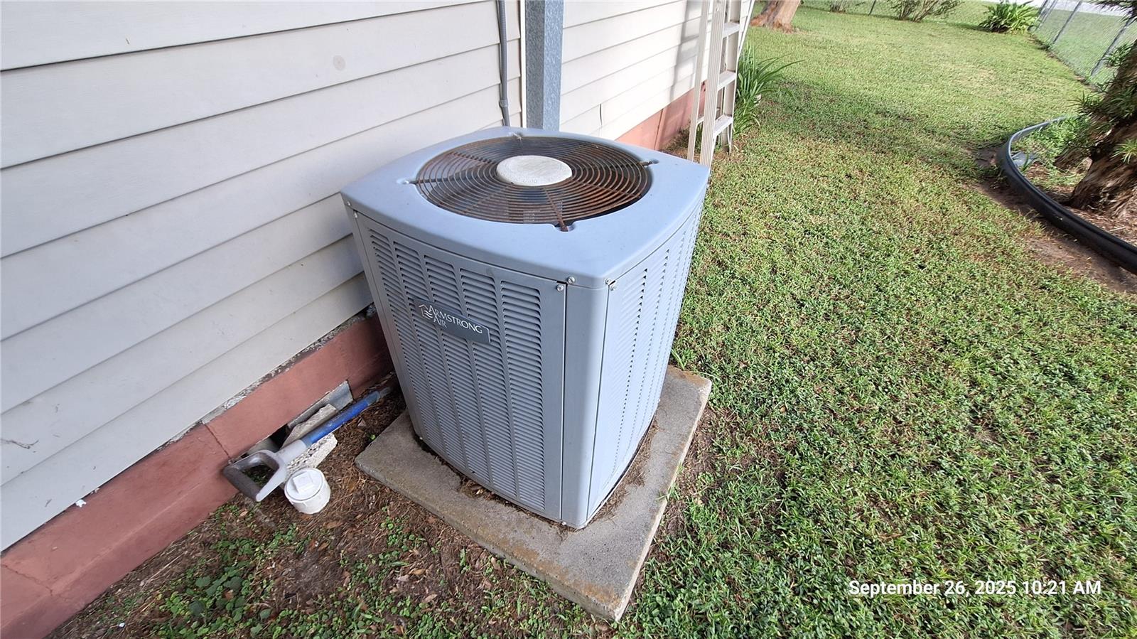 TOWN BELLEVIEW - Residential