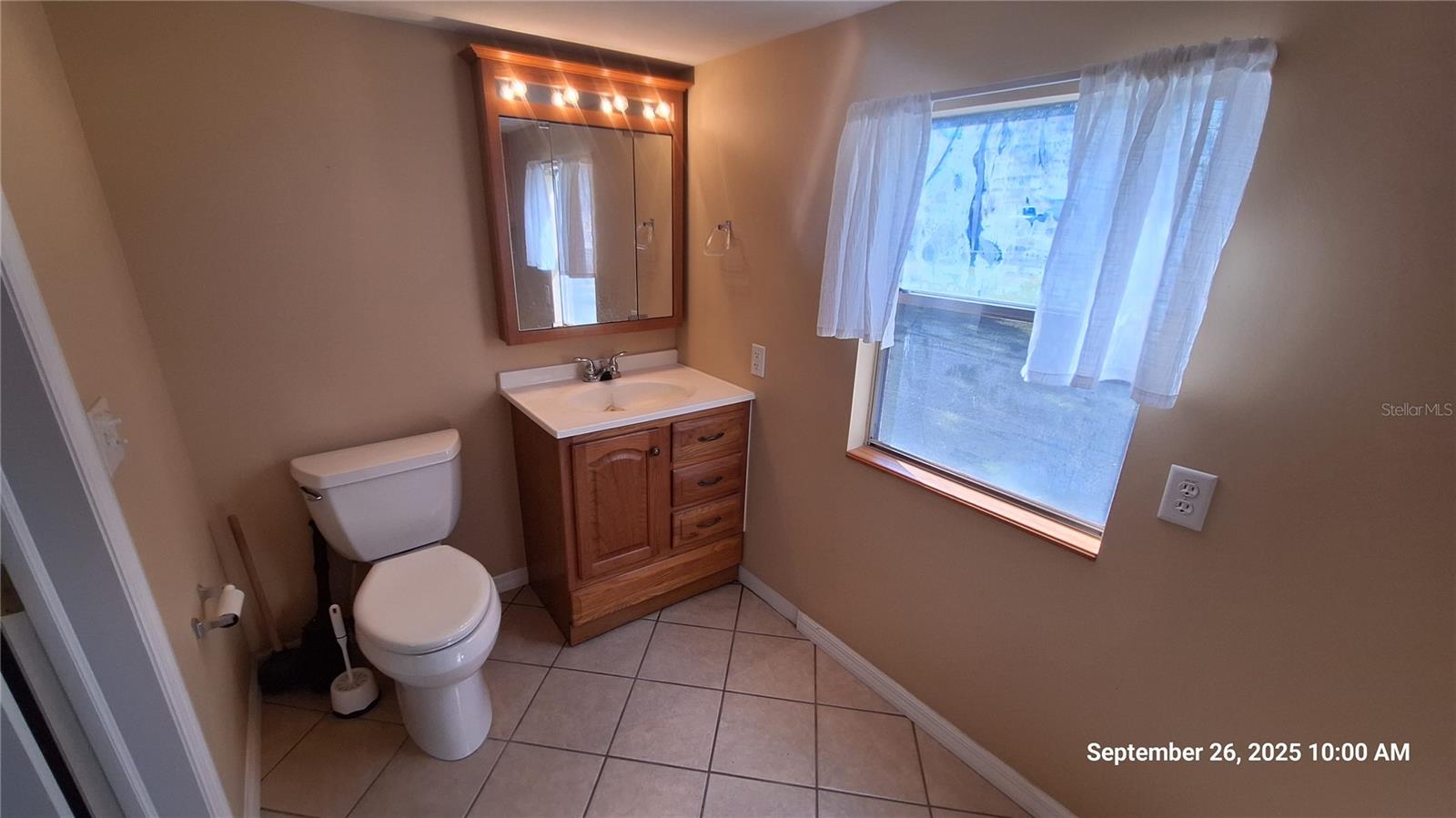 TOWN BELLEVIEW - Residential