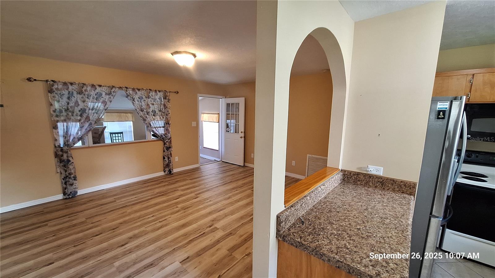 TOWN BELLEVIEW - Residential