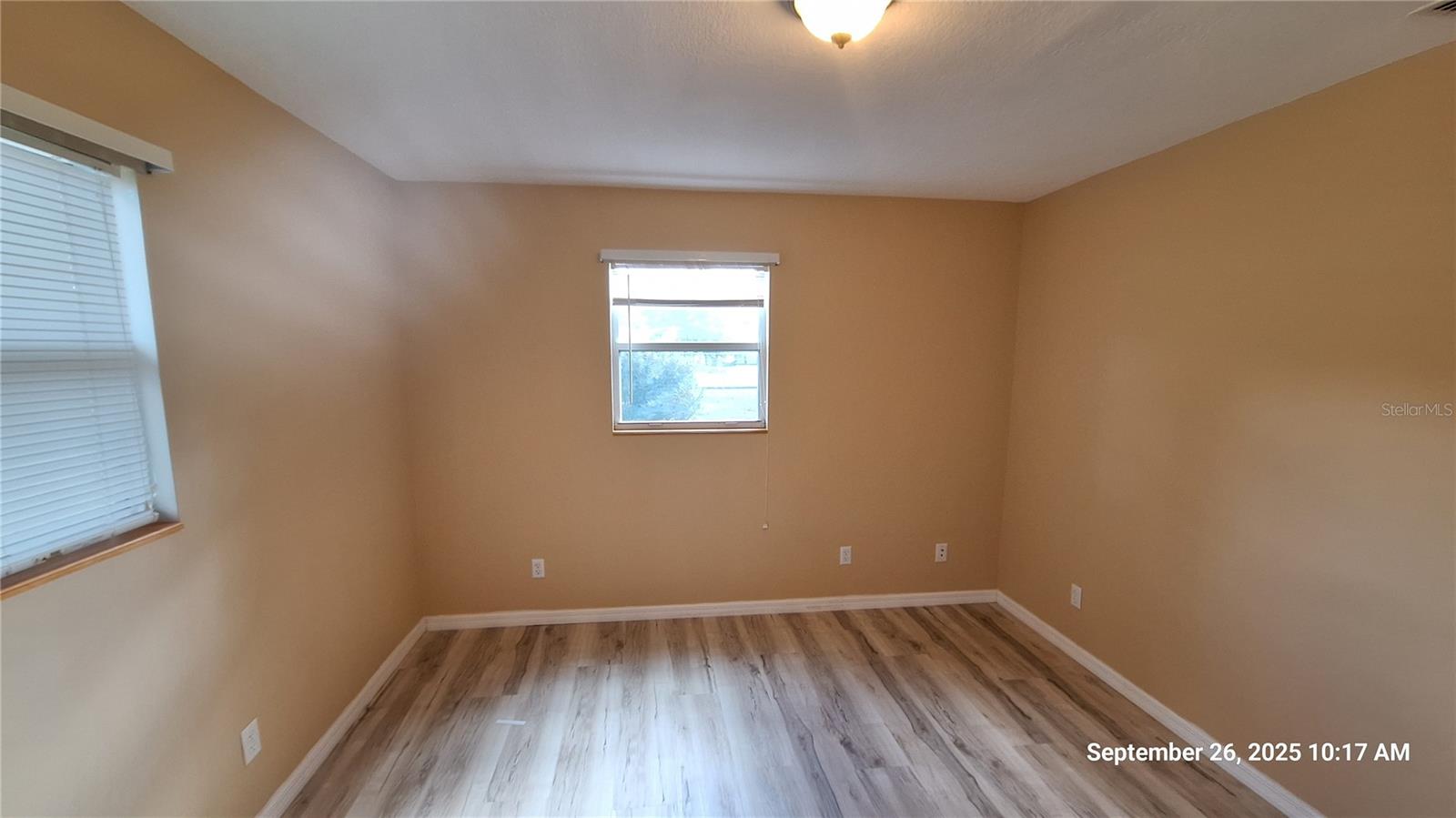 TOWN BELLEVIEW - Residential