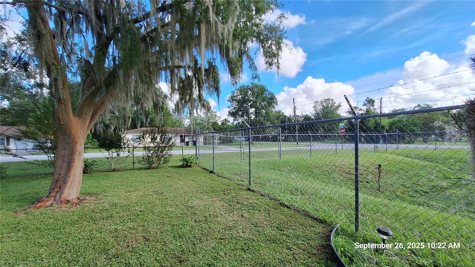 TOWN BELLEVIEW - Residential