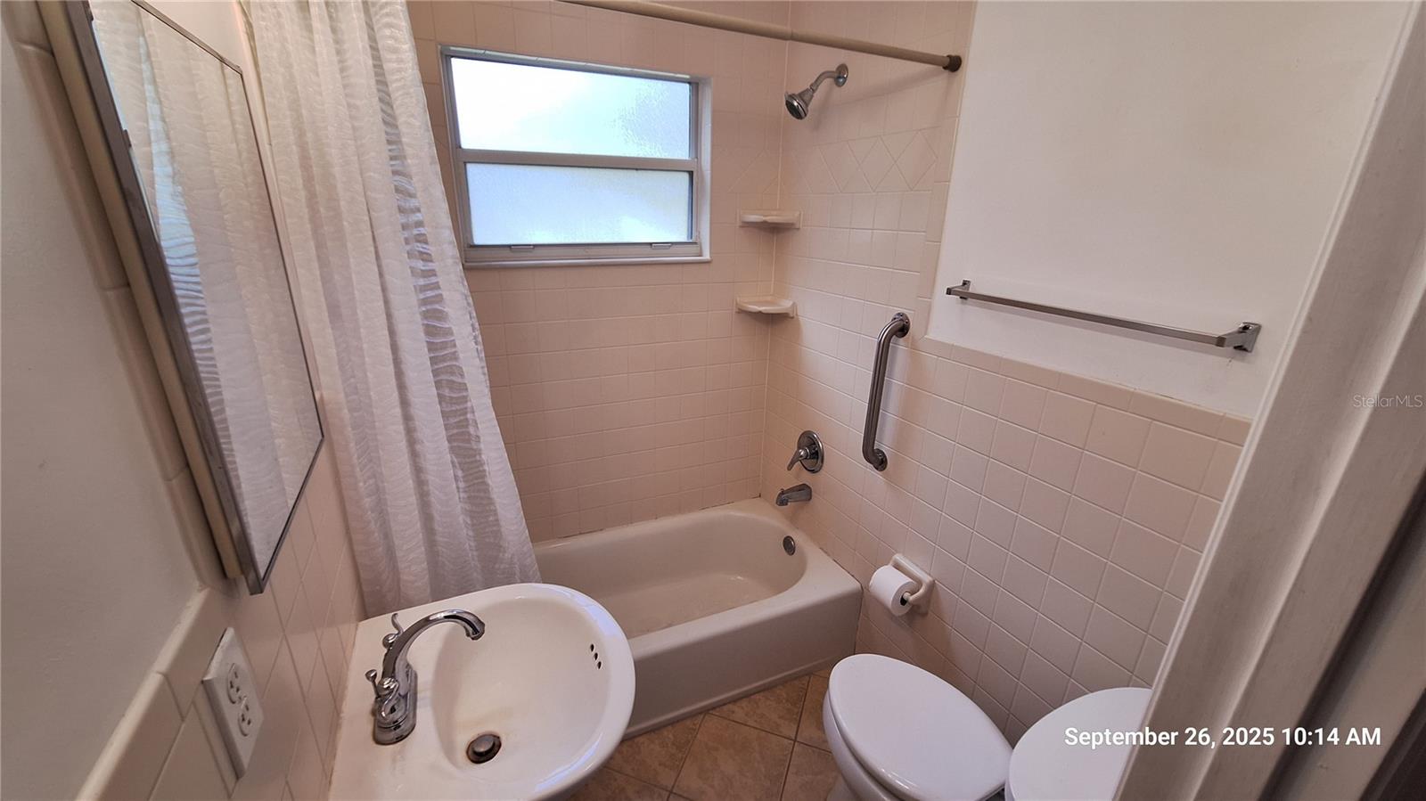 TOWN BELLEVIEW - Residential