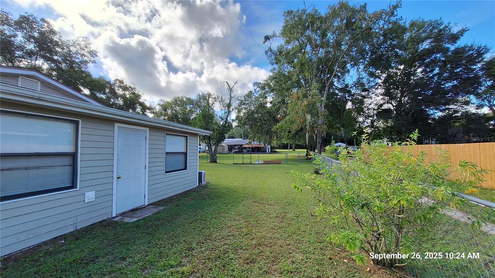 TOWN BELLEVIEW - Residential