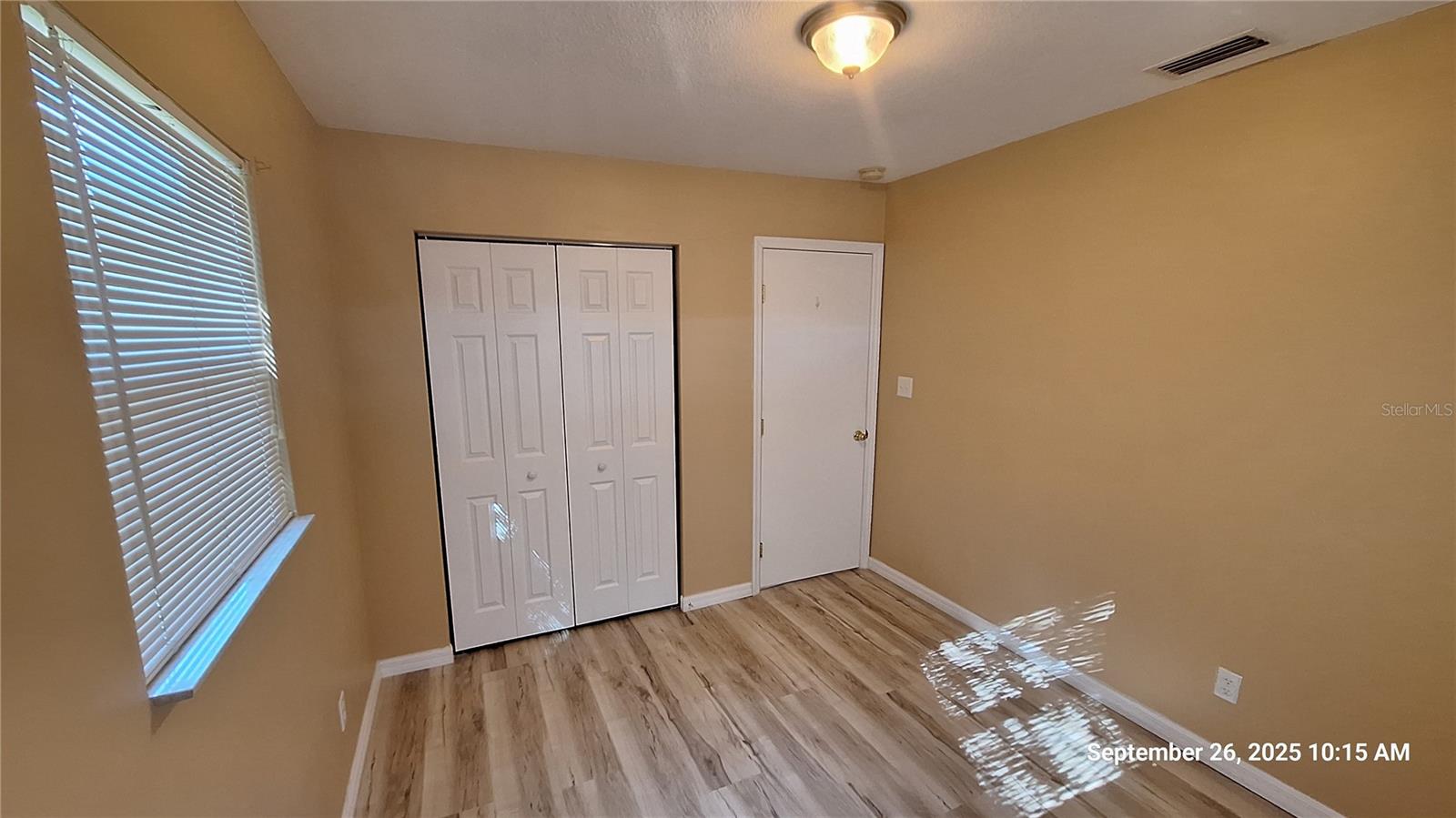 TOWN BELLEVIEW - Residential