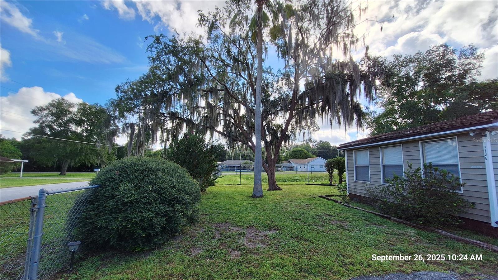 TOWN BELLEVIEW - Residential