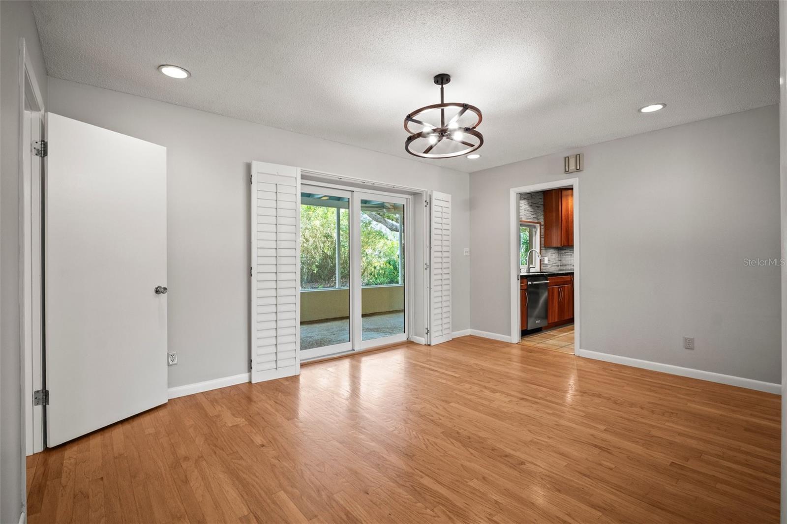 6512 BOWLINE DRIVE