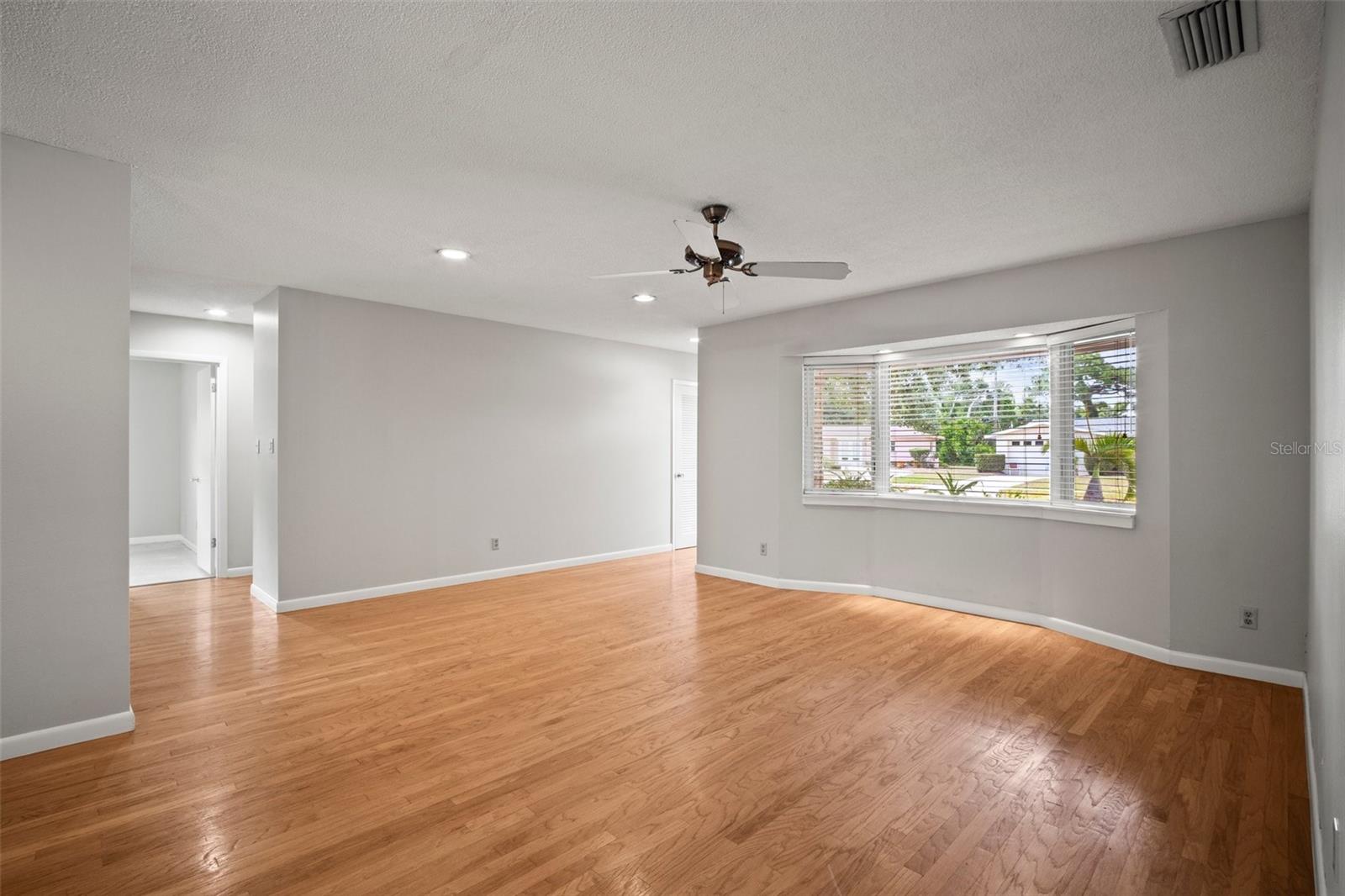 6512 BOWLINE DRIVE