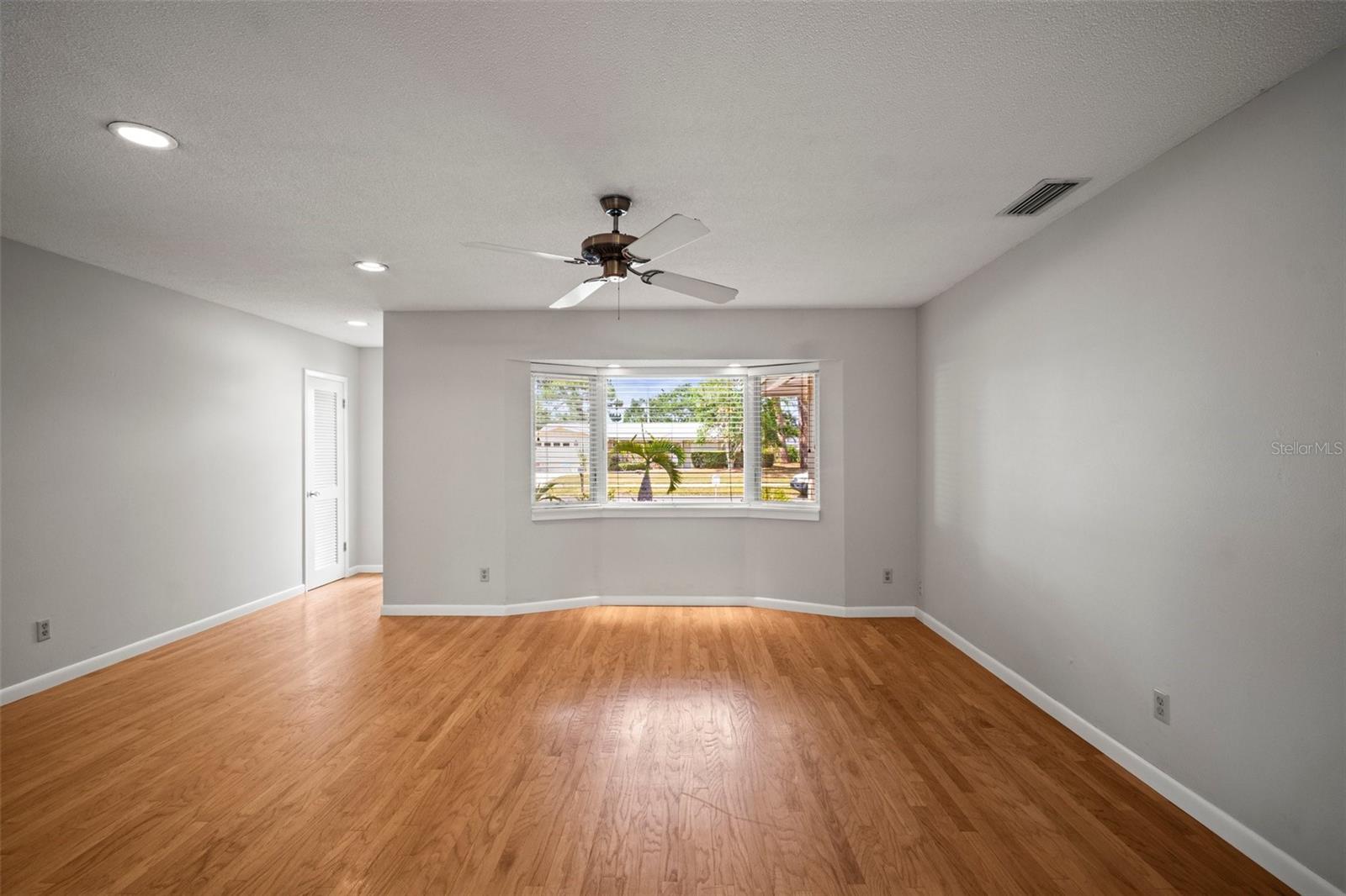 6512 BOWLINE DRIVE