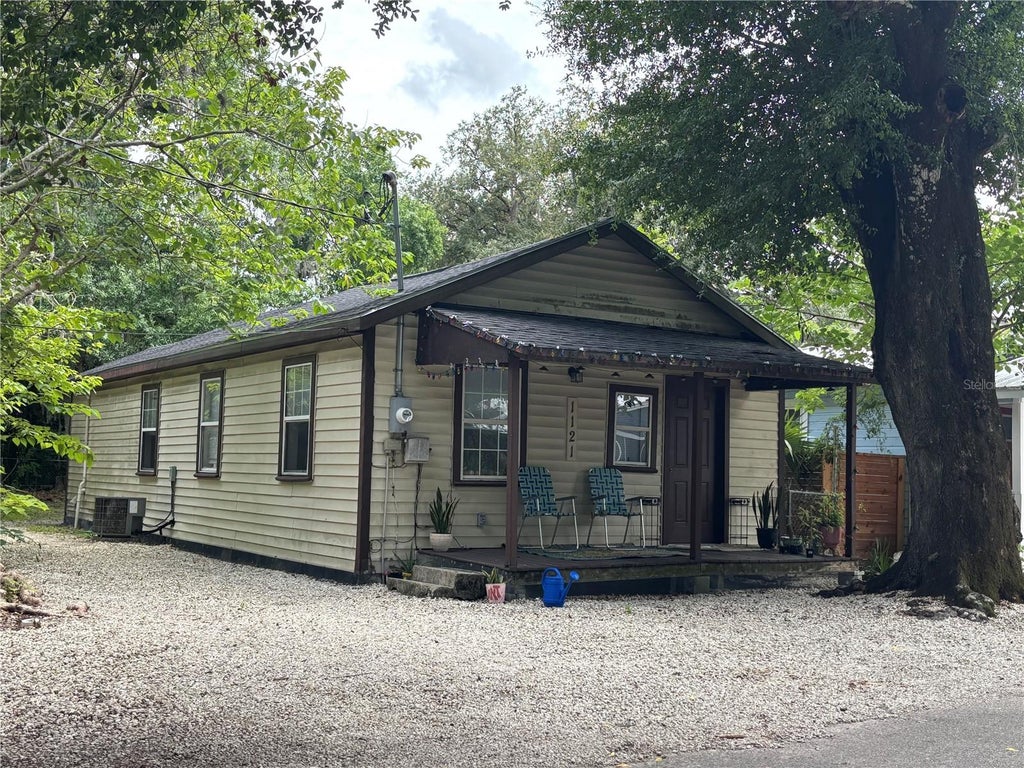 Photo of 1121 NW 6th Avenue, Gainesville, FL 32603 (MLS # GC542190)