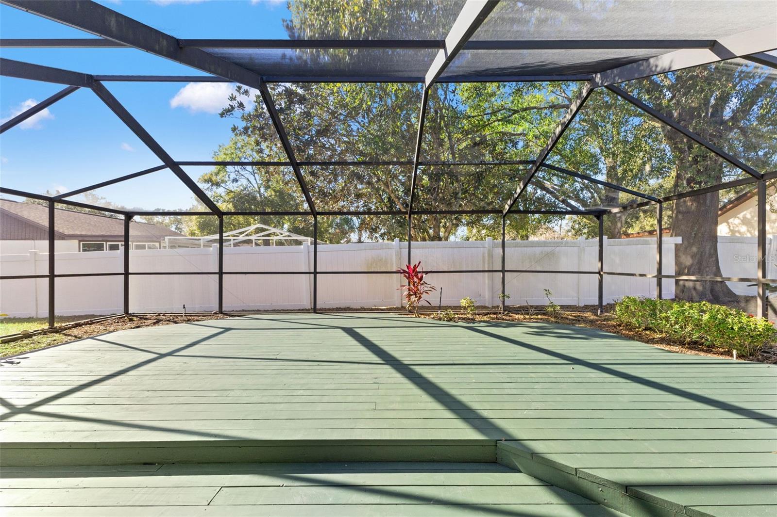 CREEKSIDE - Residential