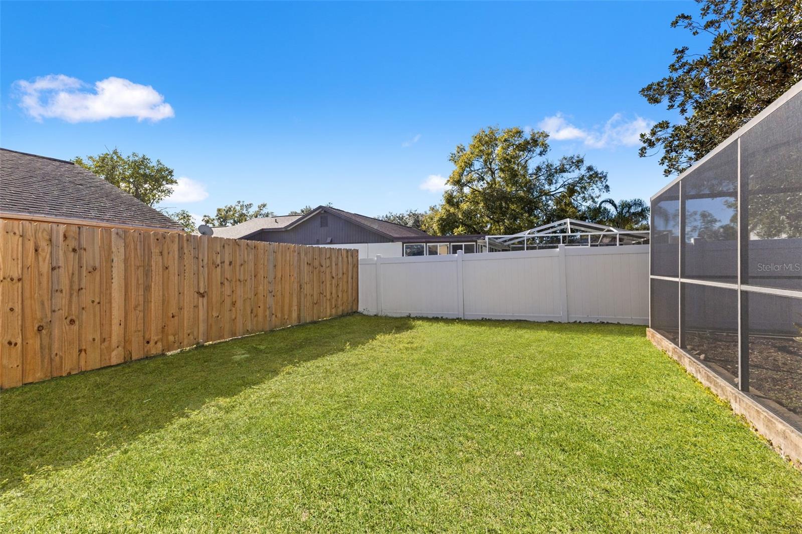 CREEKSIDE - Residential