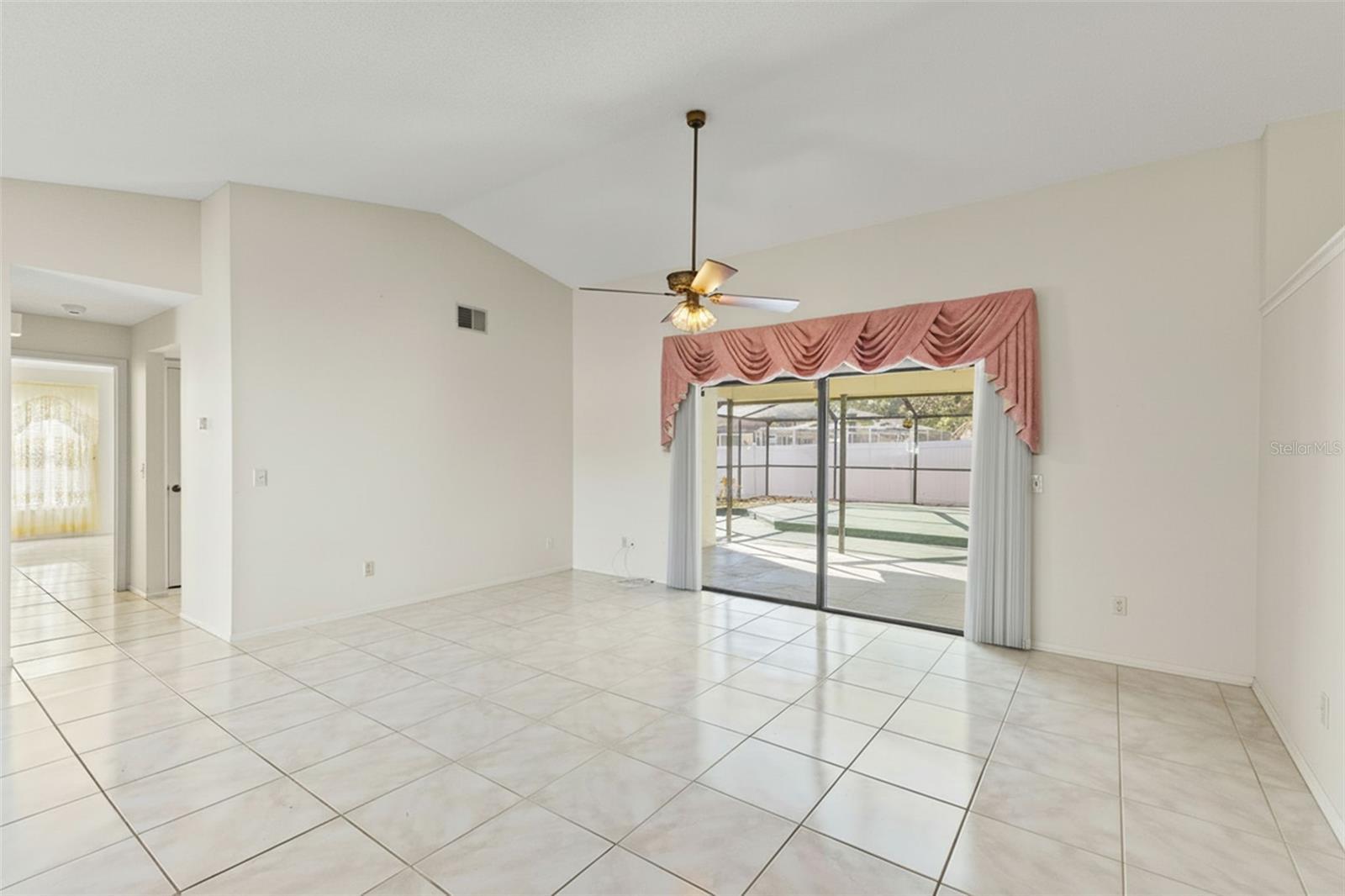 CREEKSIDE - Residential