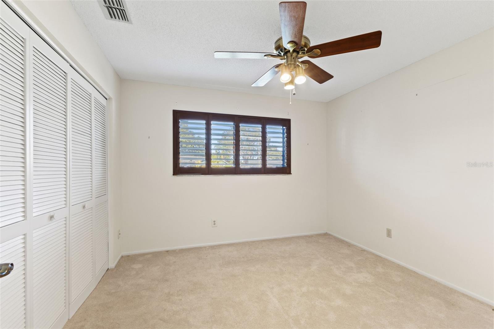 CREEKSIDE - Residential