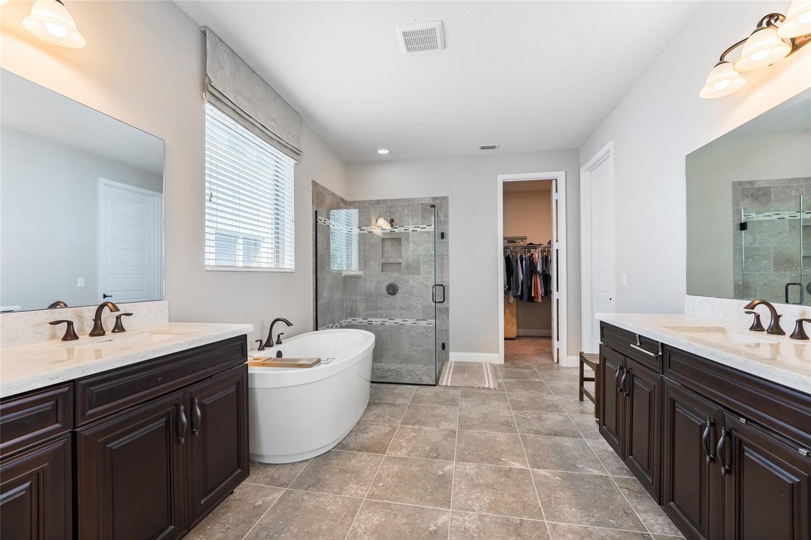 WINDERMERE ISLE - Residential