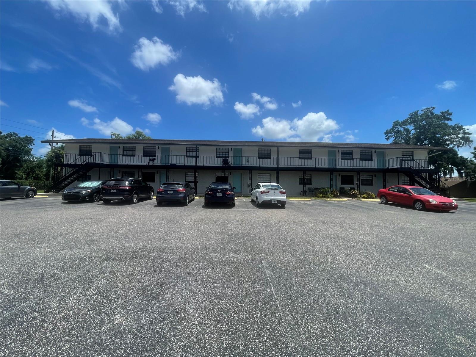 **Move In Special 1/2 off 1st Month!**
LOCATION, LOCATION, LOCATION! Cozy 2 bedroom 1 bath, 2nd Floor apartment in Downtown Oviedo. Recently refreshed upstairs unit with Vinyl and Tile flooring throughout, tons of storage and lots more. Monthly Air Filter installed, Pest control included. Walking distance to restaurants, shops and parks. A+ Oviedo Schools!